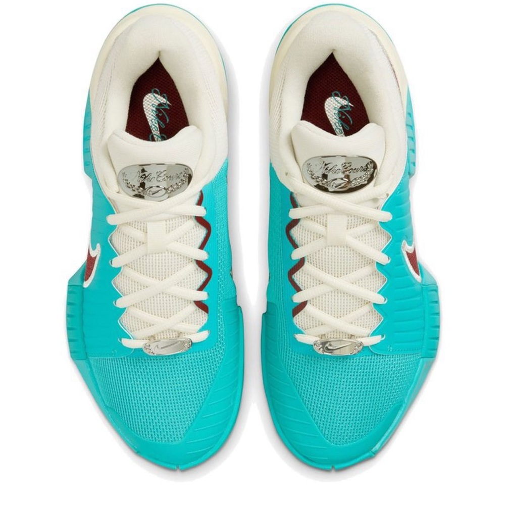 Nike gp challenge pro tennis shoes